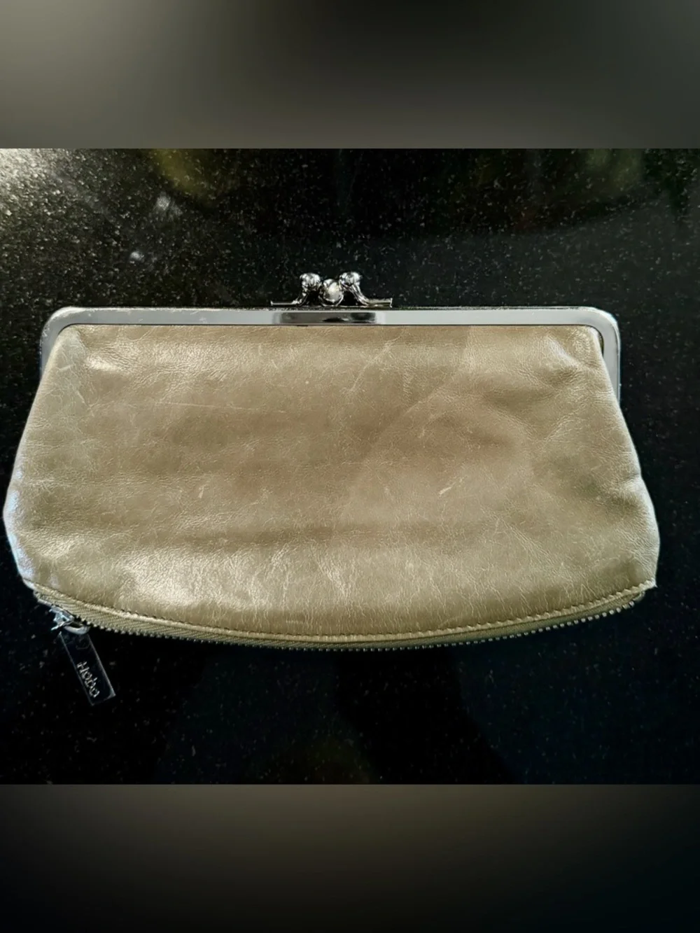 HOBO Millie Clutch in green/gray - Picture 1 of 8